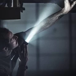 Streamlight Stinger 2020 Rechargeable LED Flashlight -Outdoor Lighting Store streamlight stinger 2020 rechargeable led flashlight 78101 26781.1602589154