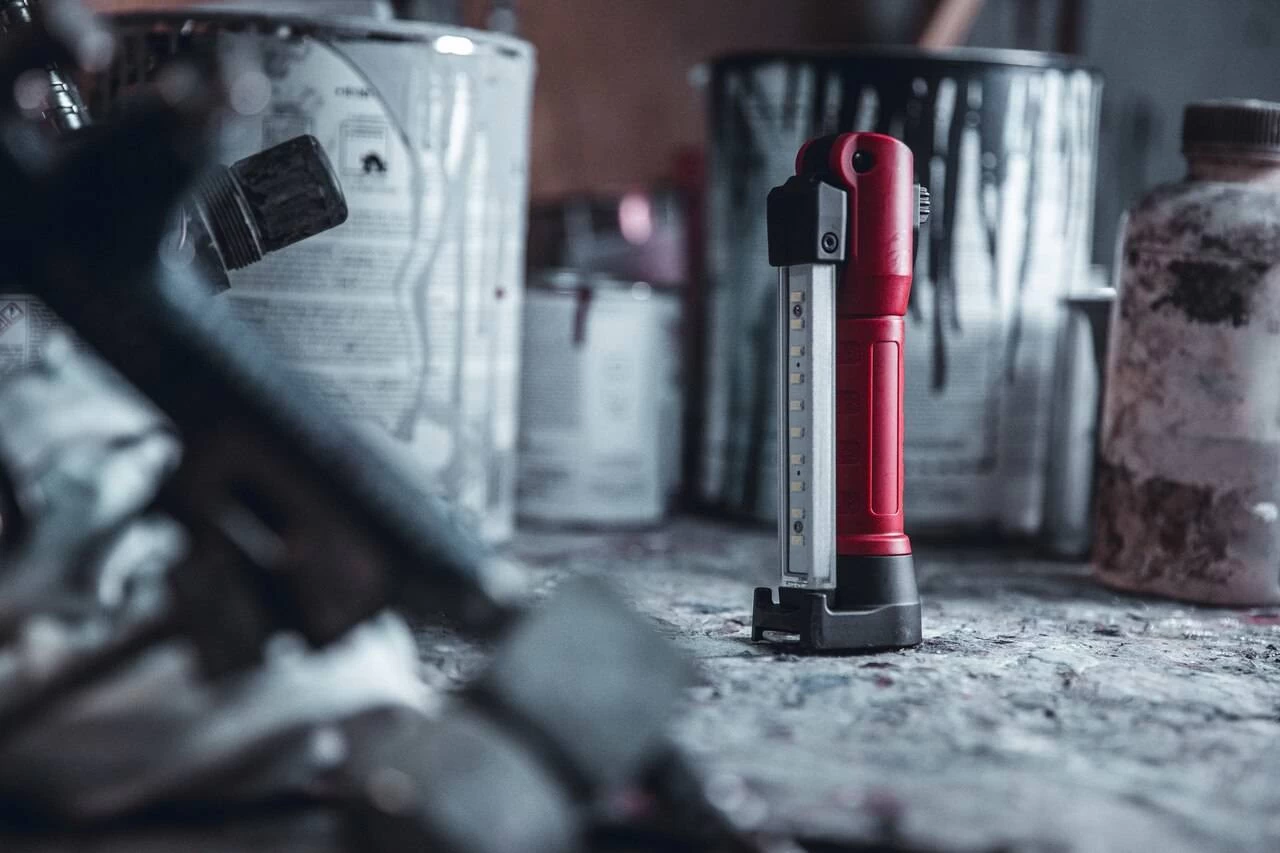 Streamlight Strion Switchblade Compact Multi-Function USB Rechargeable Work Light 12 Streamlight Strion Switchblade Compact Multi-Function USB Rechargeable Work Light - Image 12