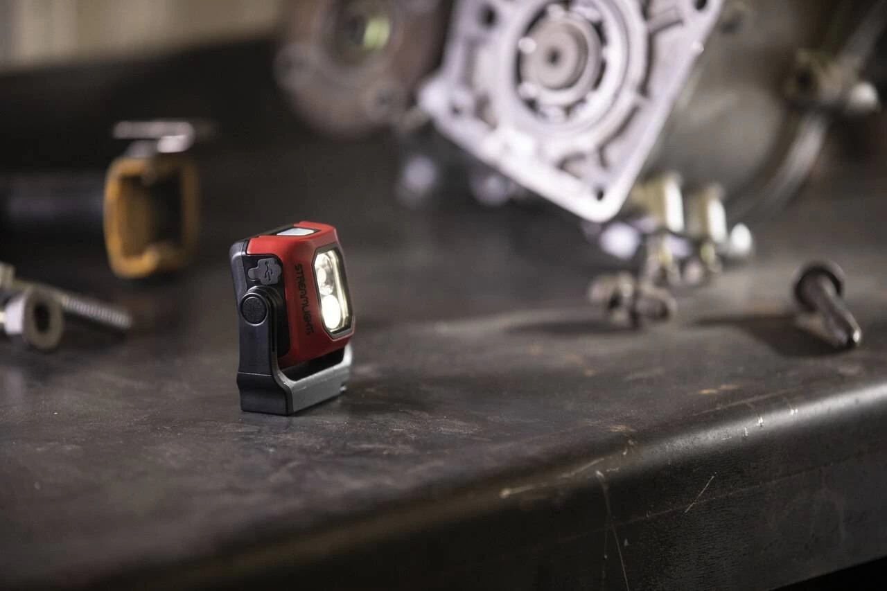 Streamlight Syclone Ultra-Compact USB Rechargeable Work Light 7 Streamlight Syclone Ultra-Compact USB Rechargeable Work Light - Image 7