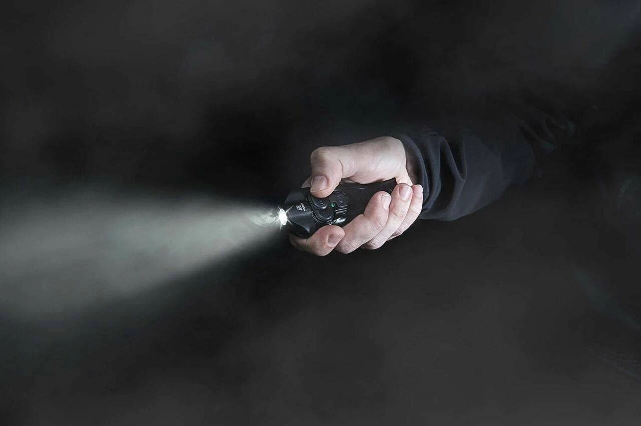 Surefire PLR-A Pocket Light Rechargeable MaxVision Beam LED Flashlight 9 Surefire PLR-A Pocket Light Rechargeable MaxVision Beam LED Flashlight - Image 9